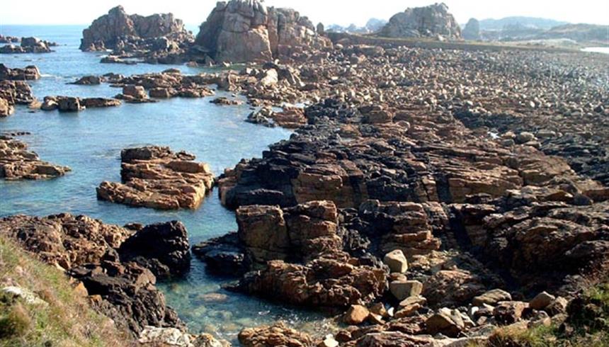 hotel bretagne- plougrescan- le goufre