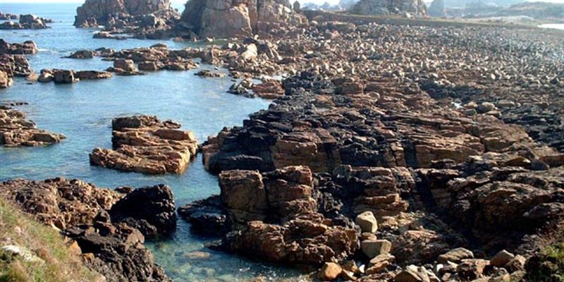 hotel bretagne- plougrescan- le goufre