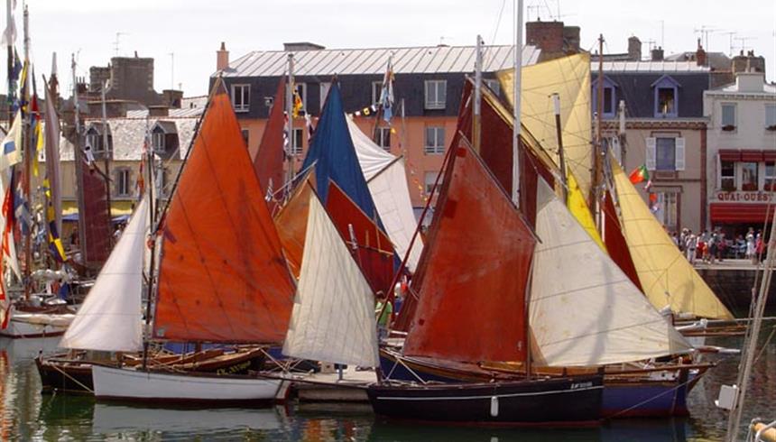 hotel paimpol - festival du chant de marin 