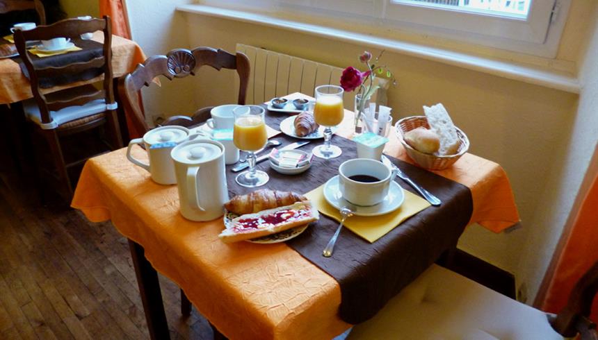 petit déjeuner au relais de launay hotel paimpol